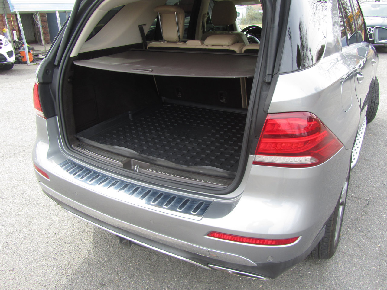 Used 2016 Mercedes-Benz GLE 350 w/ Premium Package image 20