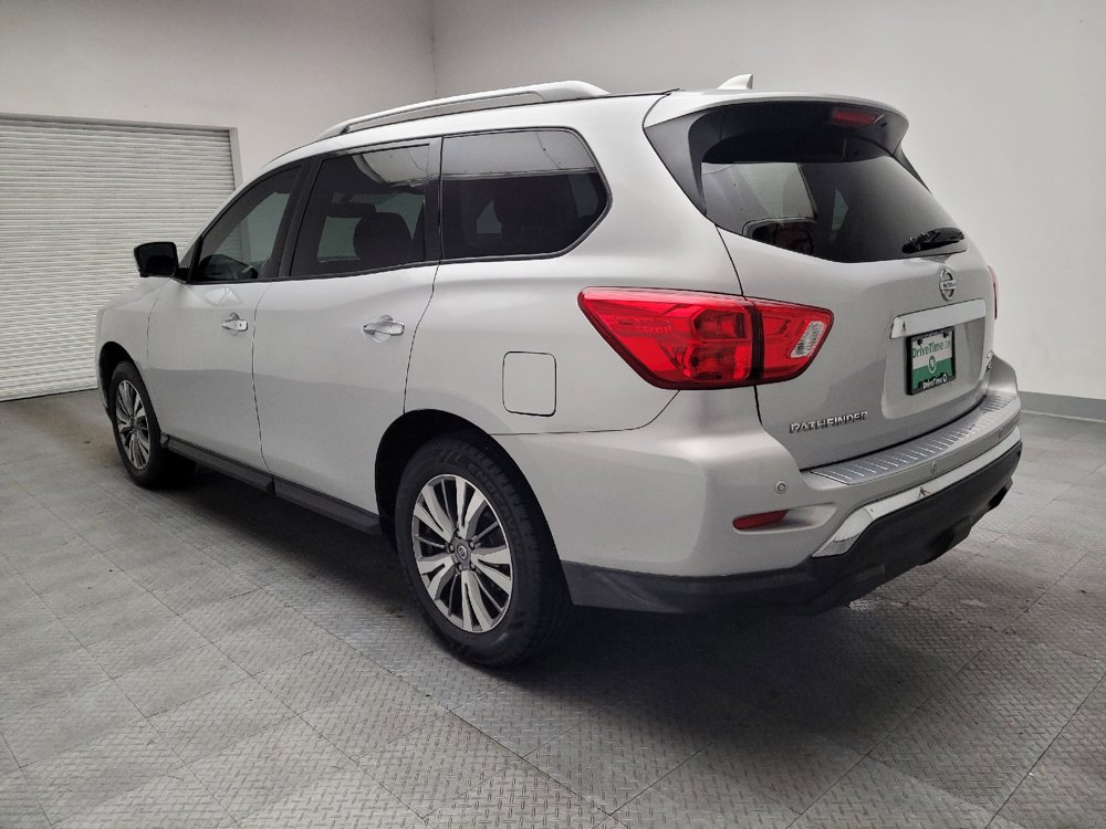 Used 2019 Nissan Pathfinder SL AWD/4WD image 3