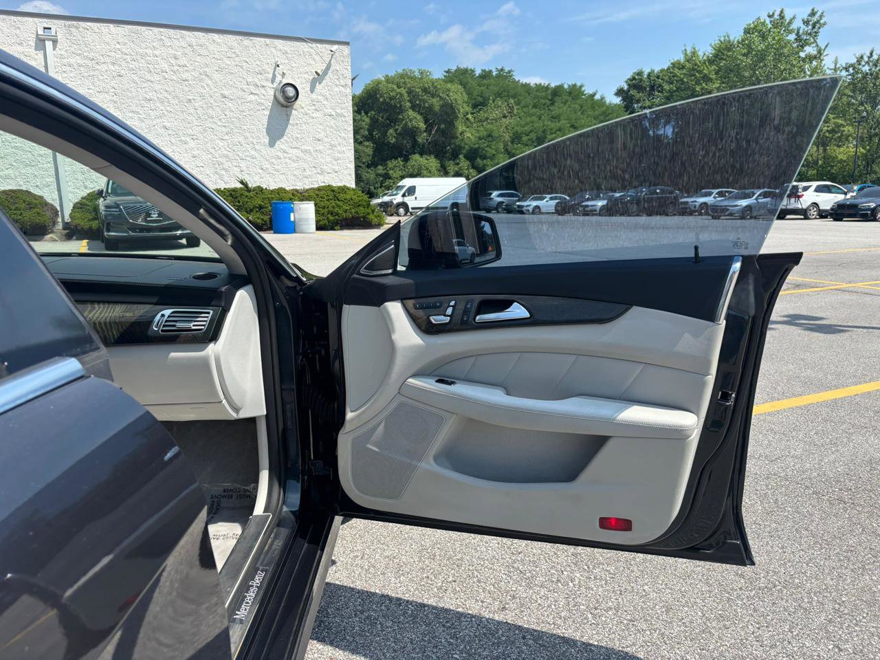 Used 2015 Mercedes-Benz CLS 400 4MATIC w/ Premium 2 Package image 21