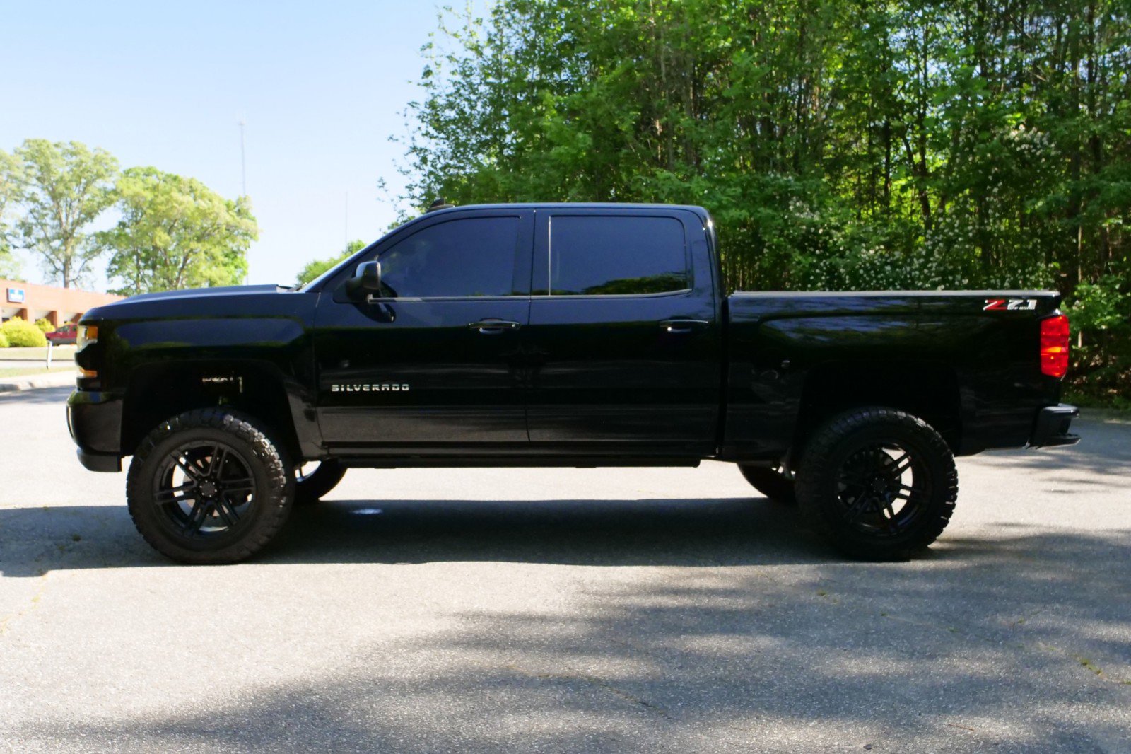 Used 2018 Chevrolet Silverado 1500 LT w/ All Star Edition AWD/4WD image 47