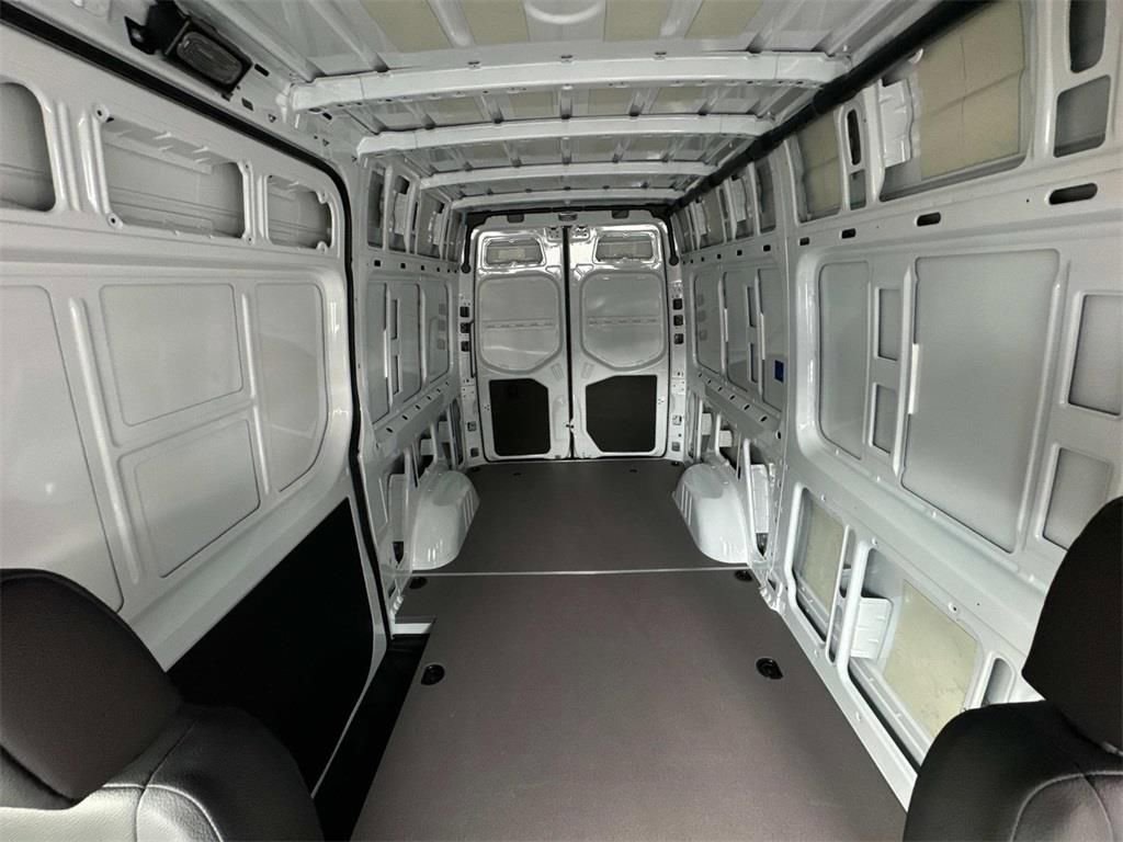 Used 2025 Mercedes-Benz Sprinter 2500 image 26