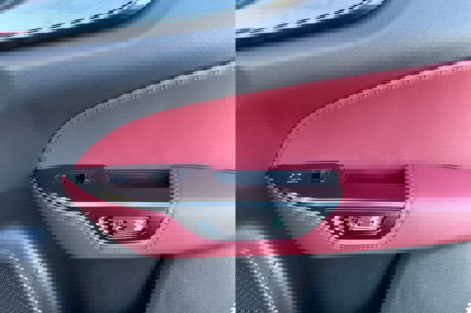 Used 2023 Lexus NX 350h Premium image 19