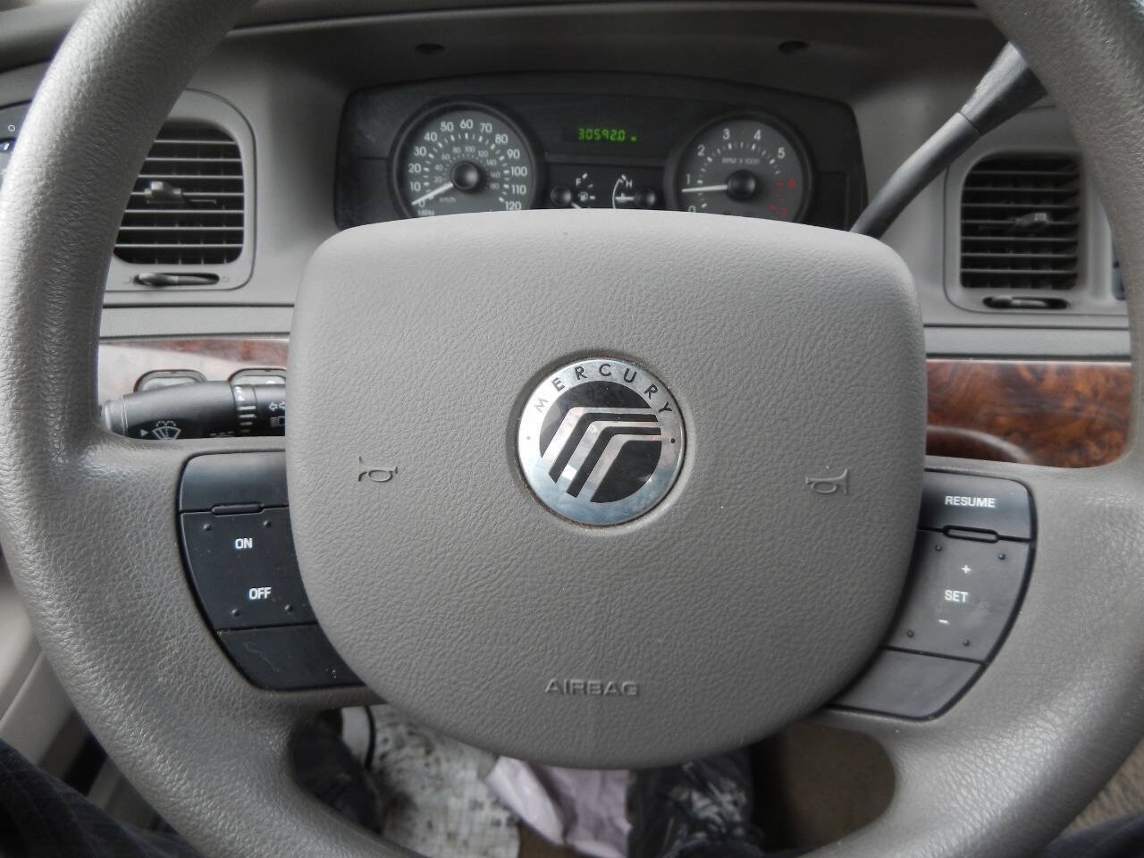 Used 2006 Mercury Grand Marquis GS RWD image 37