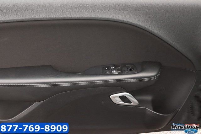 Used 2020 Dodge Challenger SXT w/ Blacktop Package image 9