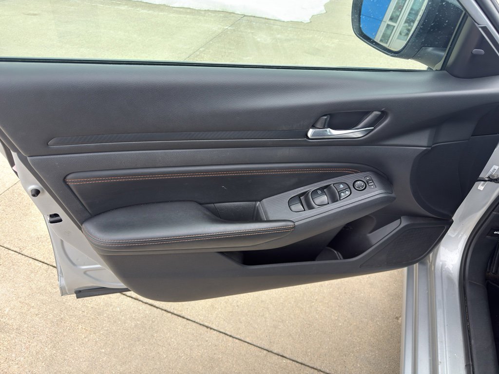 Used 2019 Nissan Altima 2.5 SR image 11