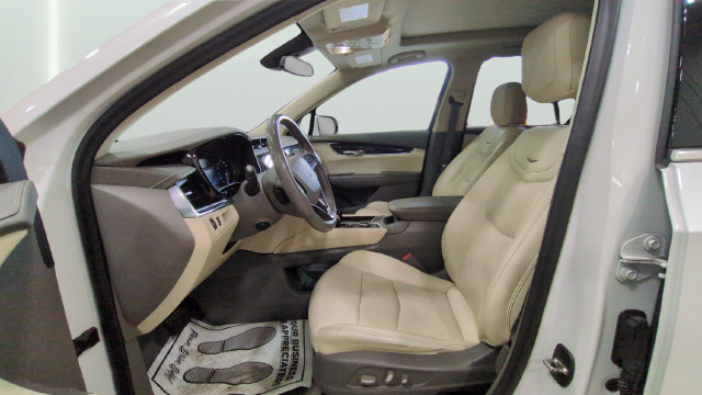 Used 2021 Cadillac XT6 Premium Luxury w/ LPO, Floor Liner Package AWD/4WD image 15
