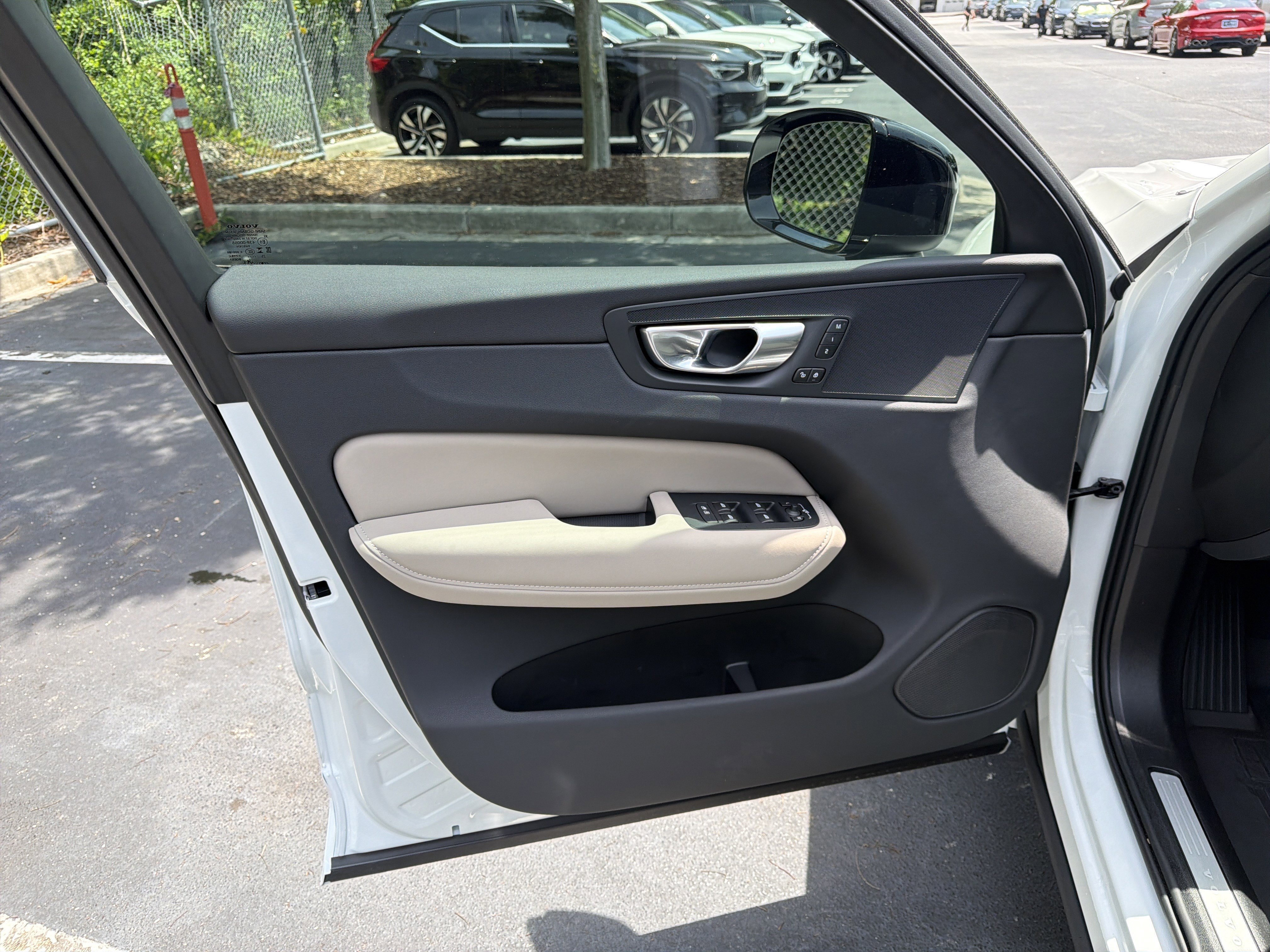 Used 2026 Volvo XC60 B5 Plus w/ Protection Package Premier AWD/4WD image 14