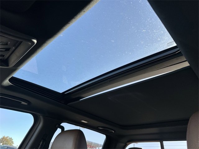 Certified 2024 Nissan Titan Platinum Reserve w/ Moonroof Package image 16