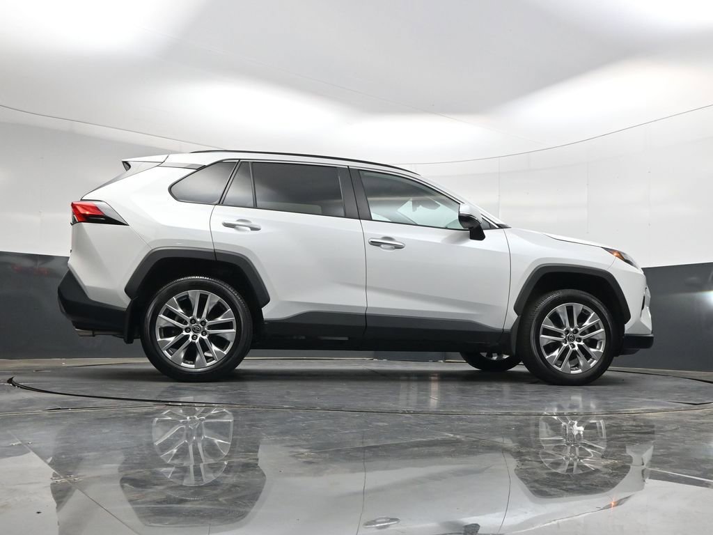 Used 2024 Toyota RAV4 Limited FWD image 31