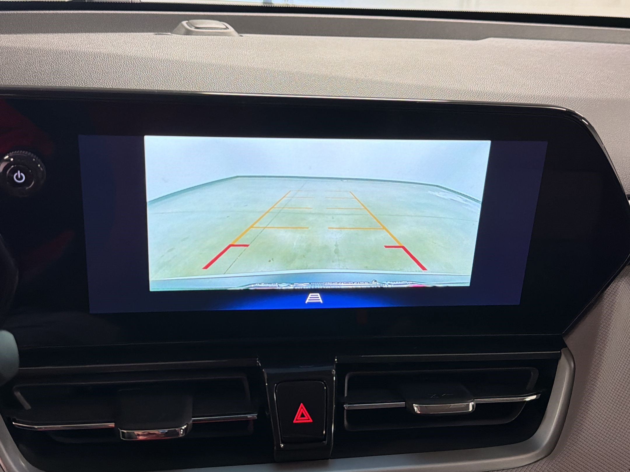 New 2026 Chevrolet TrailBlazer LT w/ Convenience Package FWD image 26