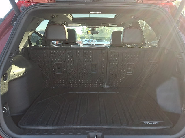 Used 2023 Chevrolet Equinox RS FWD image 29