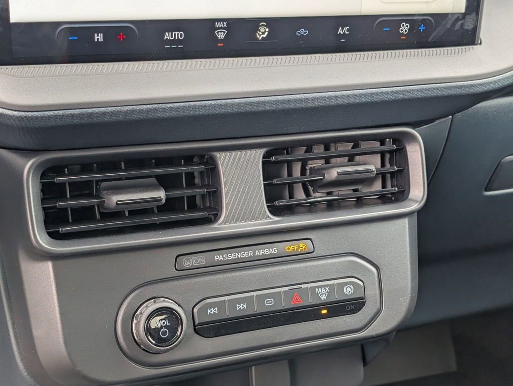 New 2026 Ford Maverick XL image 34