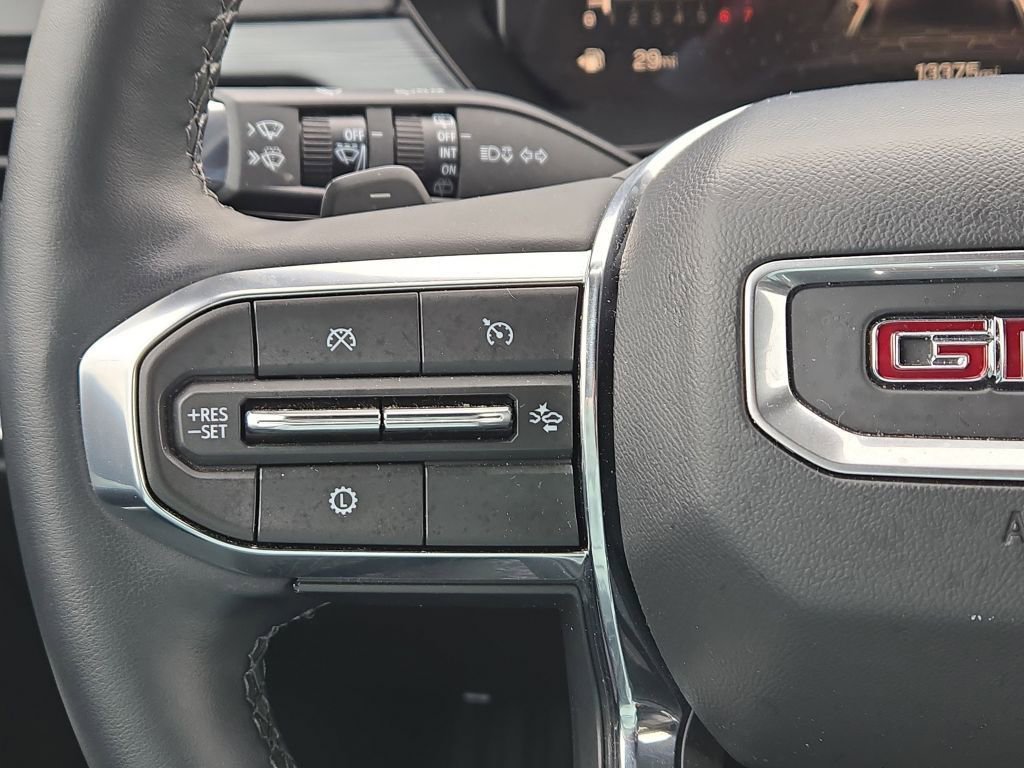 Used 2025 GMC Acadia Elevation image 24