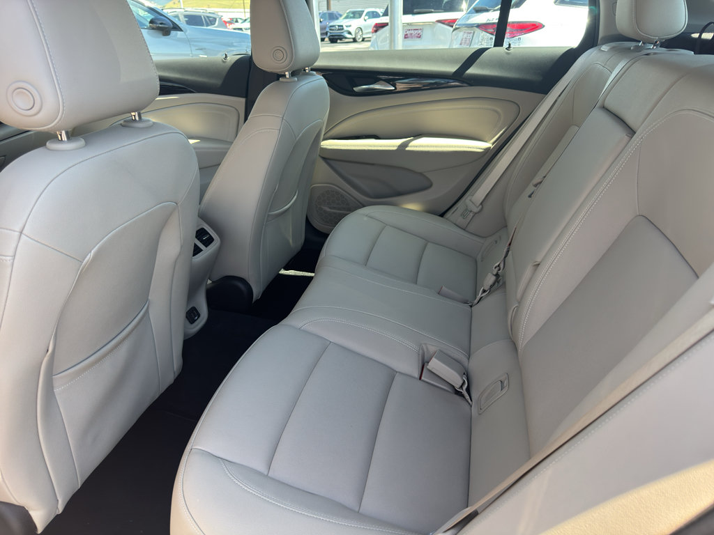 Used 2018 Buick Regal Essence w/ Sights and Sounds Package AWD/4WD image 6