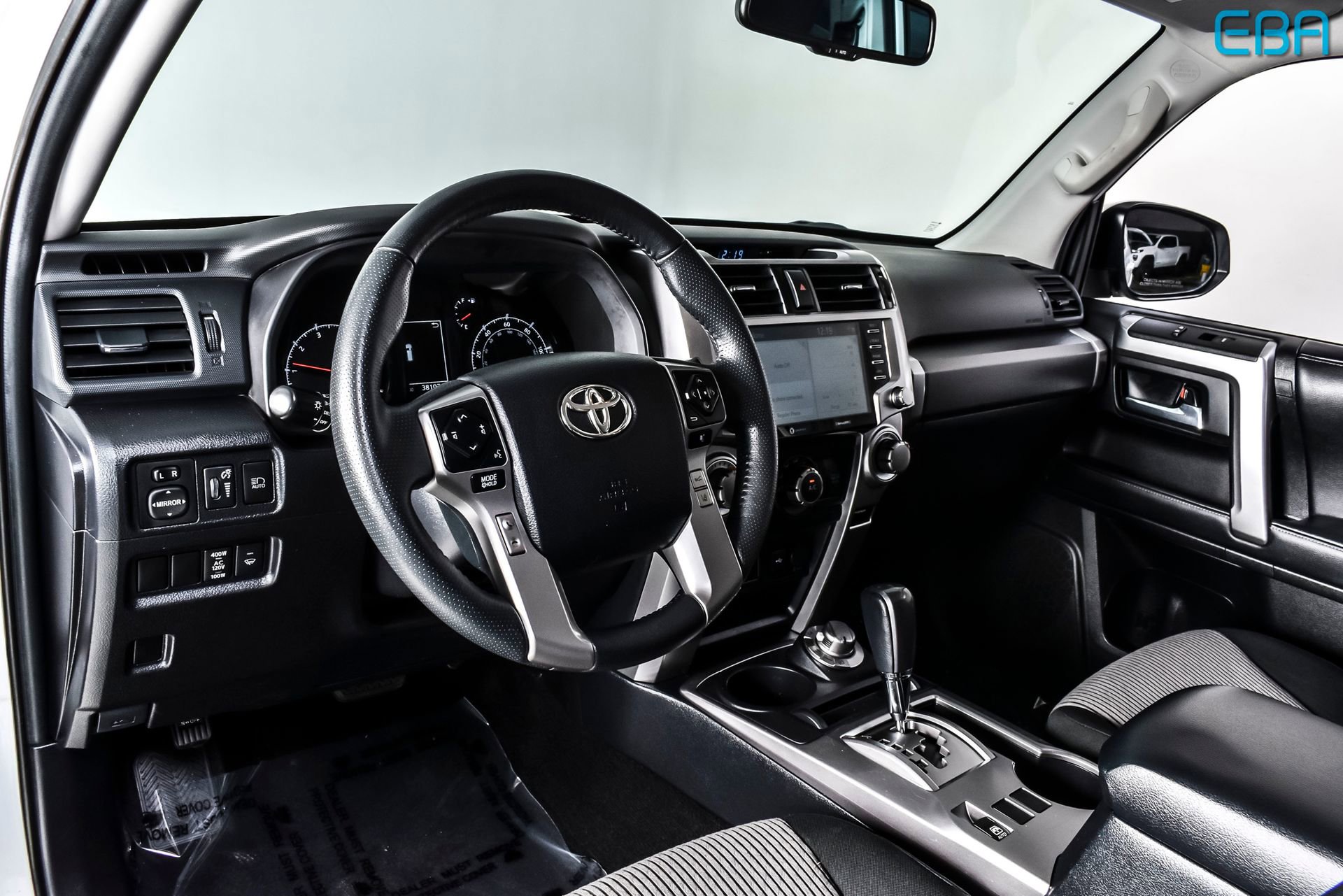 Used 2024 Toyota 4Runner SR5 AWD/4WD image 17