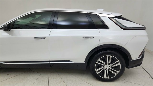 Used 2024 Cadillac Lyriq Luxury image 11