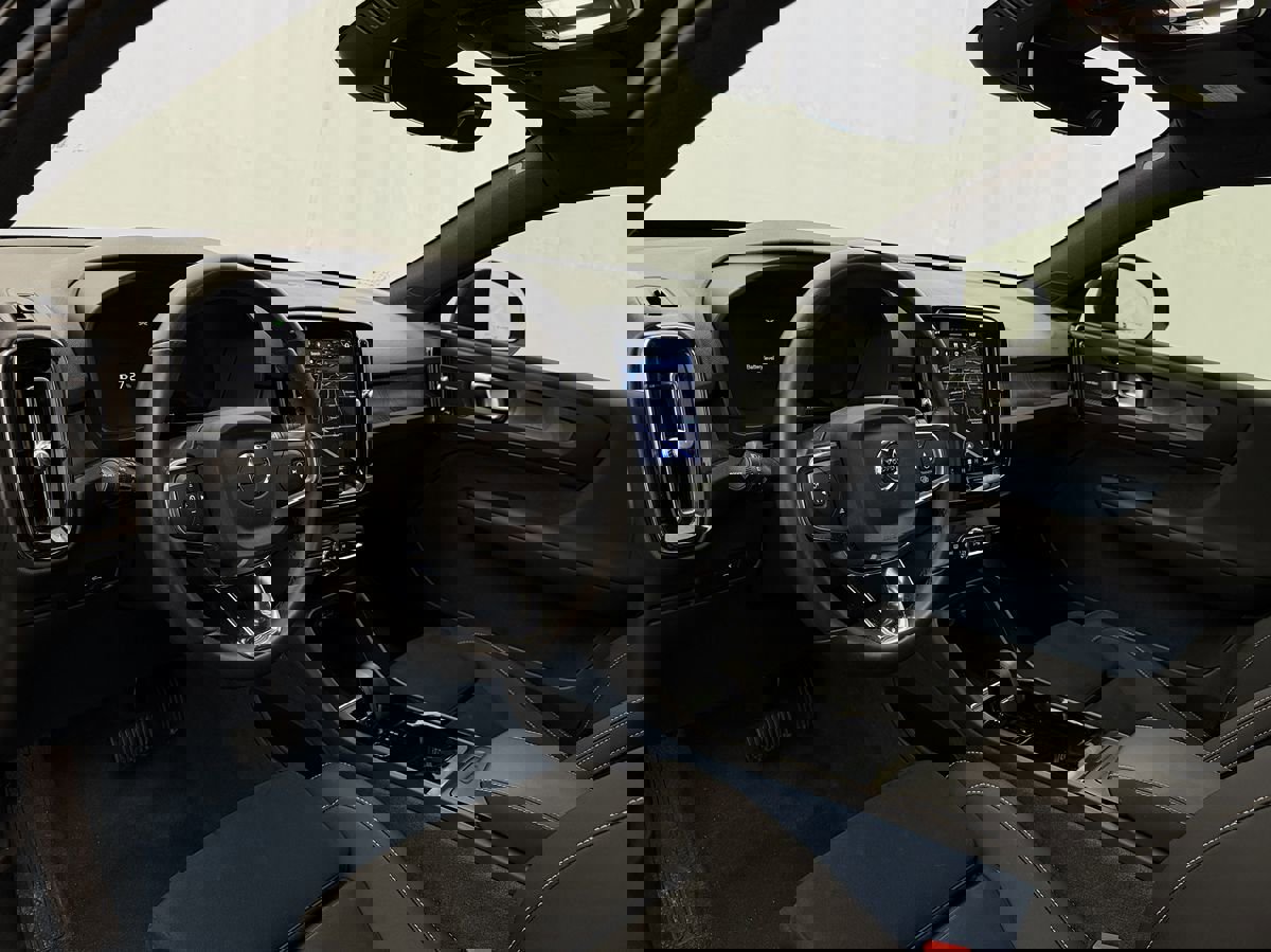 Used 2023 Volvo C40 P8 Recharge Ultimate image 7