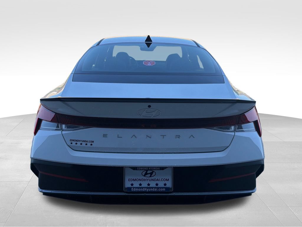 New 2026 Hyundai Elantra SEL Sport FWD image 5