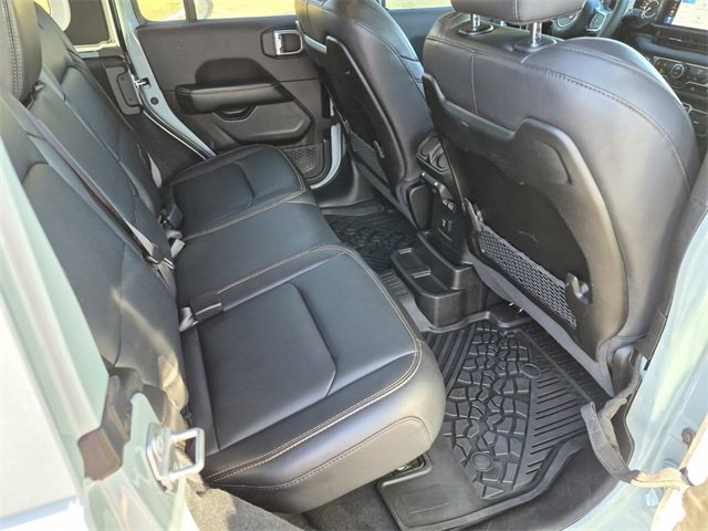 Used 2024 Jeep Wrangler Sahara image 16