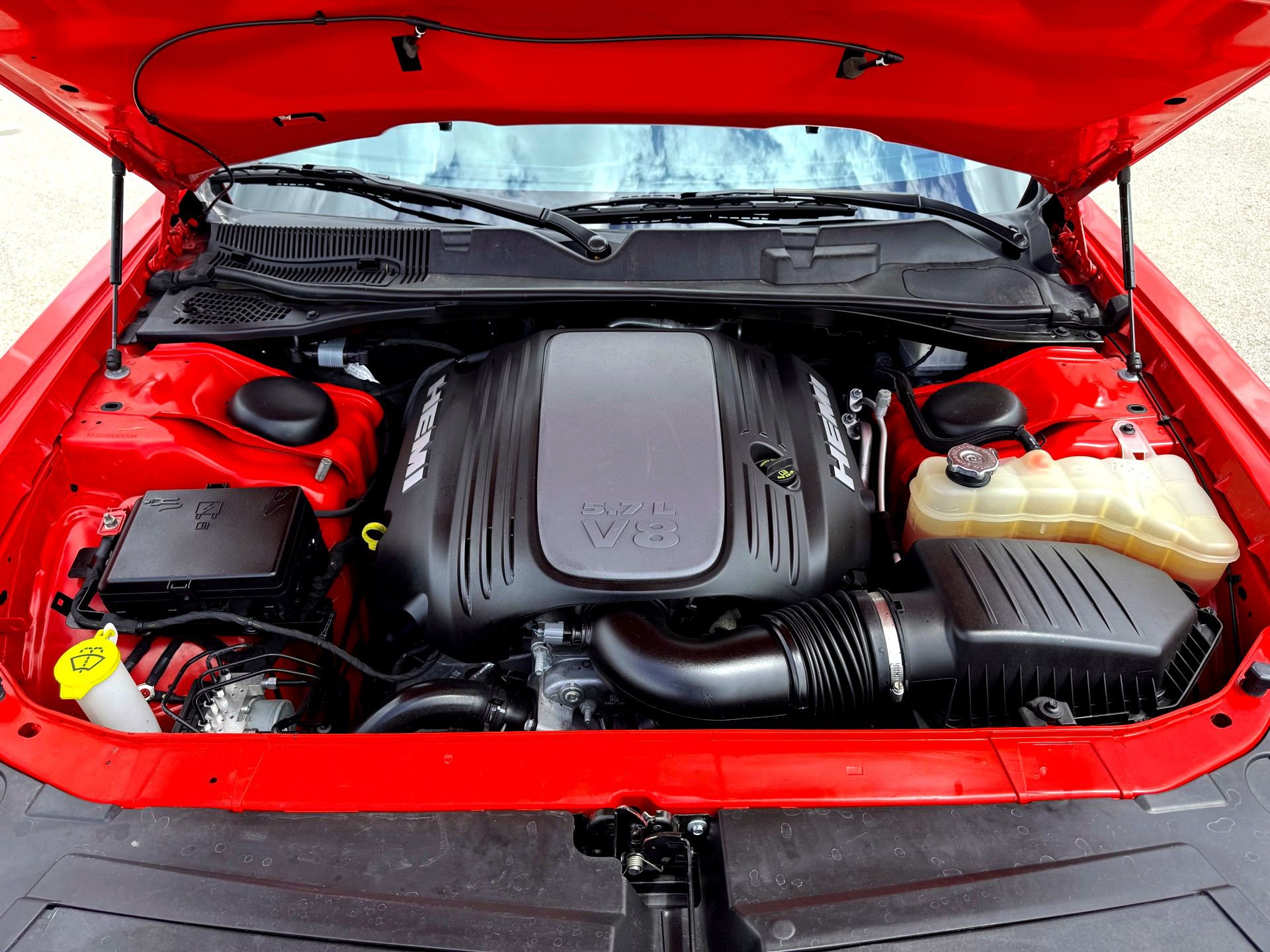 Used 2020 Dodge Challenger R/T w/ Blacktop Package image 4