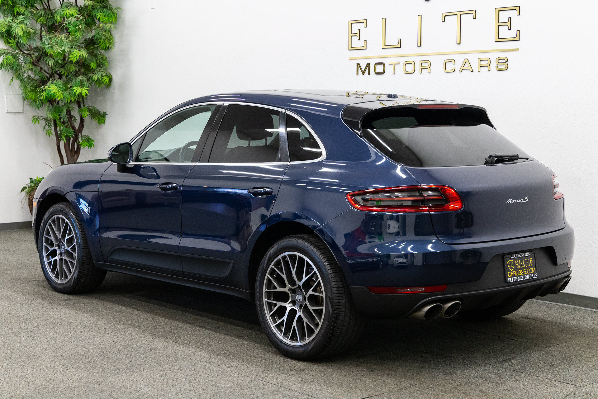 Used 2015 Porsche Macan S AWD/4WD image 3