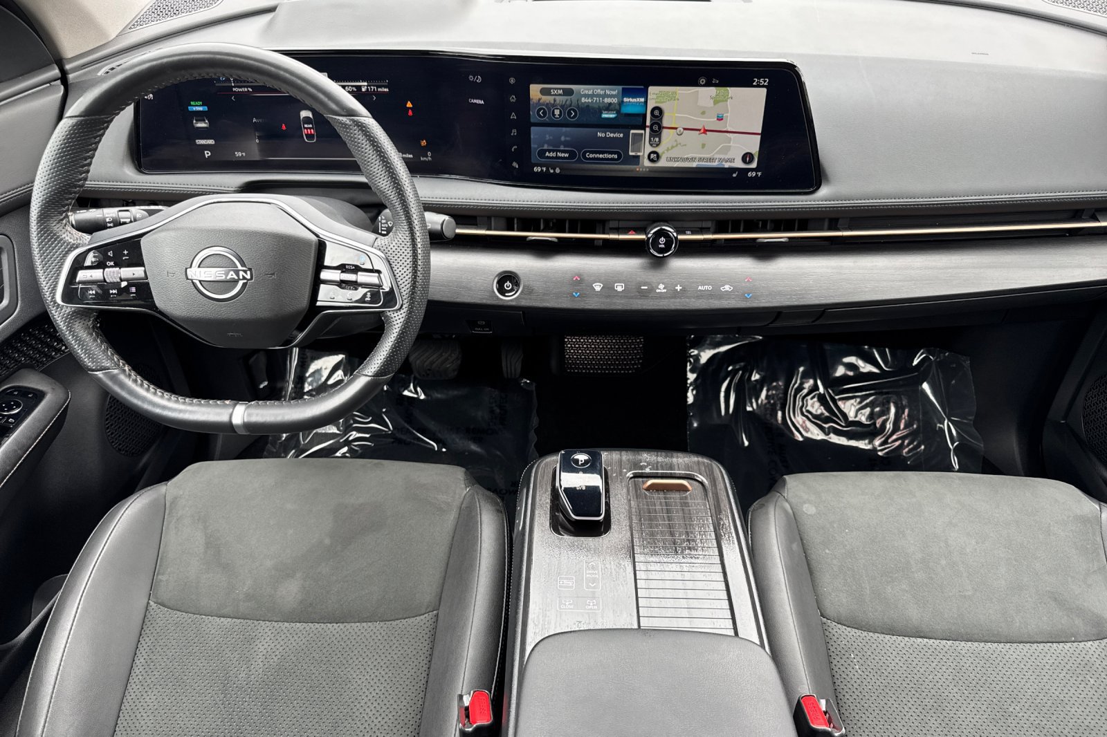Used 2023 Nissan Ariya AWD image 16