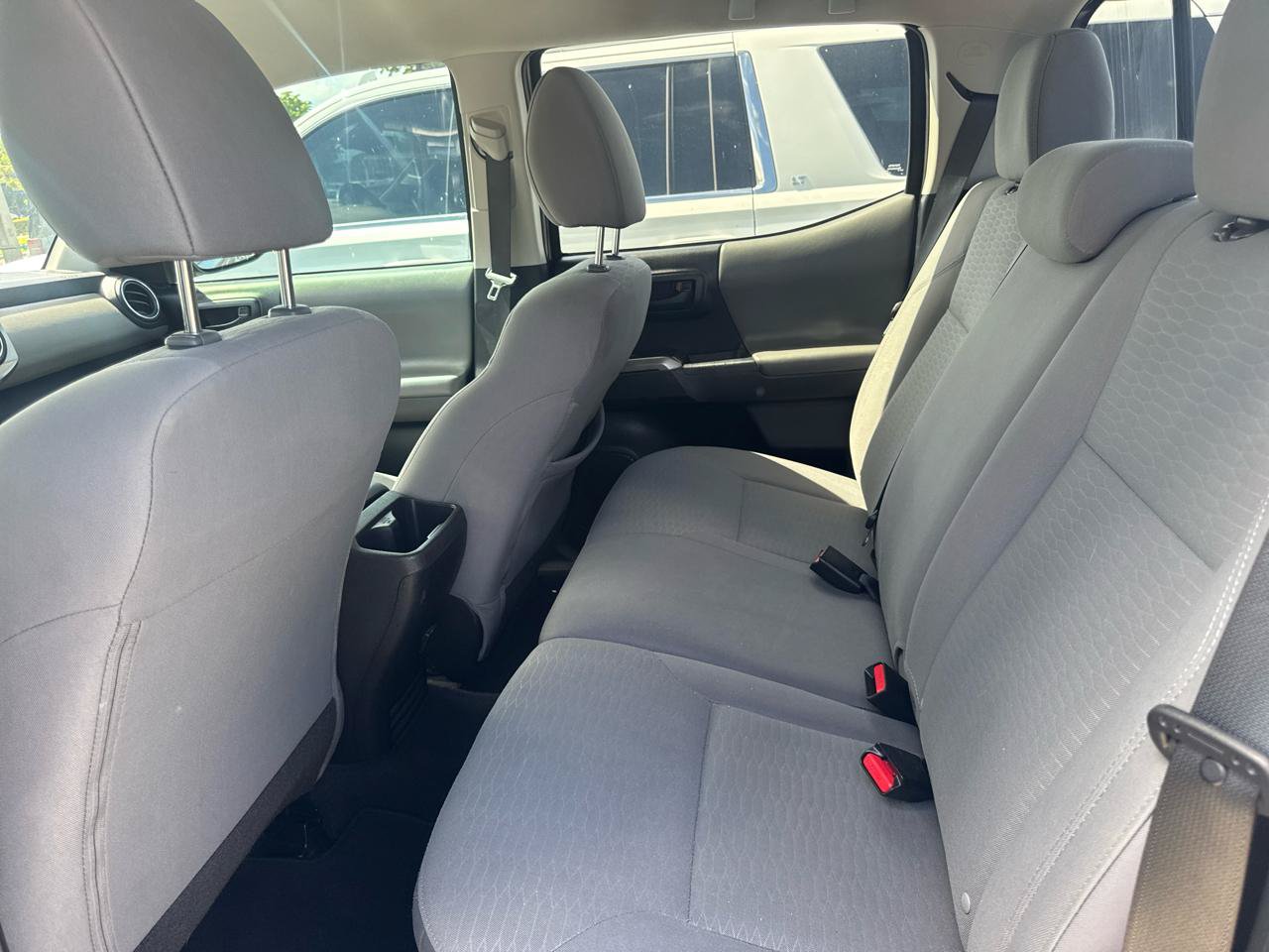 Used 2019 Toyota Tacoma SR5 RWD image 17