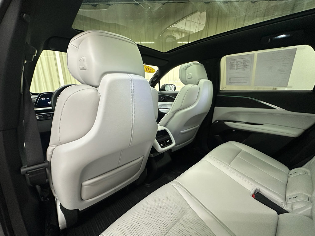 Used 2024 Cadillac Lyriq Luxury w/ LPO, Floor Liner Package image 22