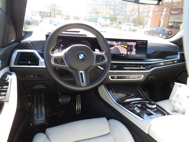 Used 2025 BMW X5 M60i w/ Executive Package image 11