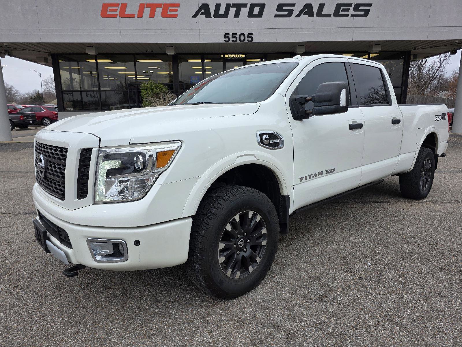 Used 2019 Nissan Titan PRO-4X w/ Pro-4x Convenience Package video 1