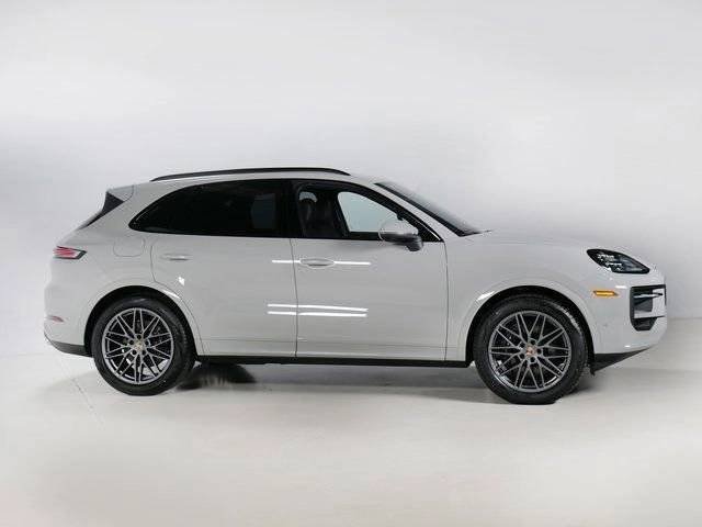 New 2026 Porsche Cayenne AWD/4WD image 8