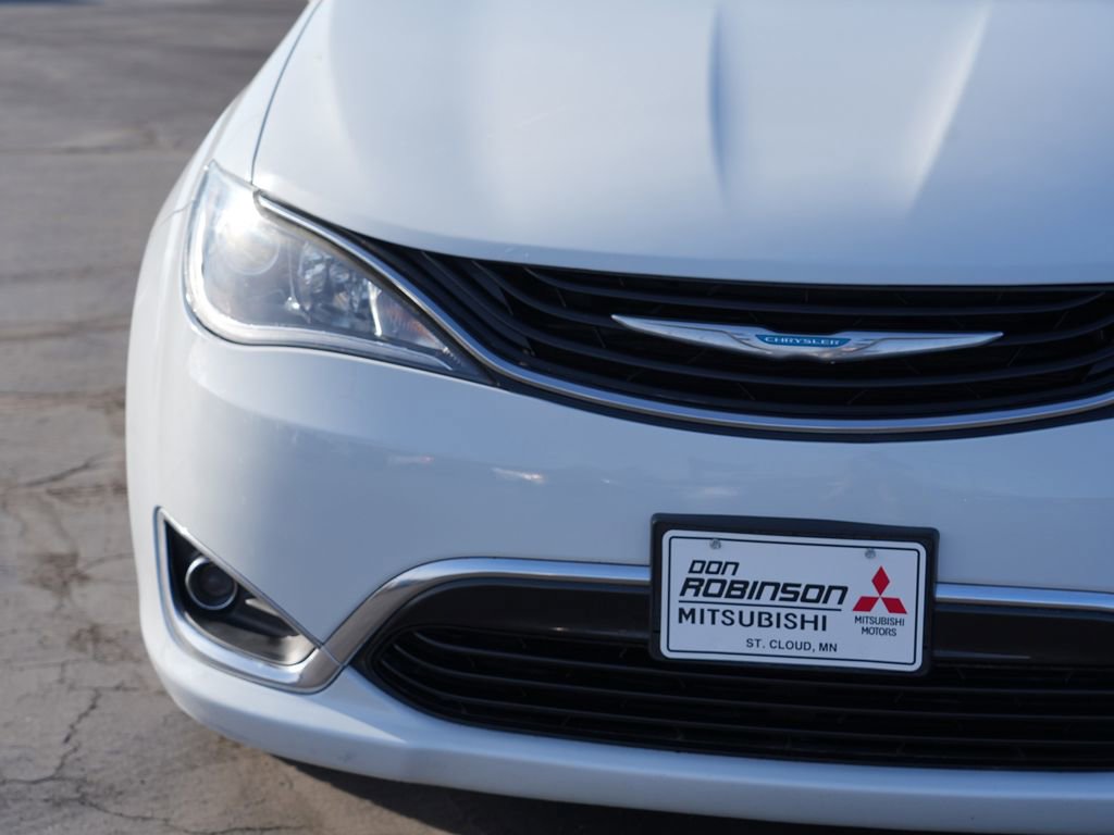 Used 2018 Chrysler Pacifica Touring Plus image 9