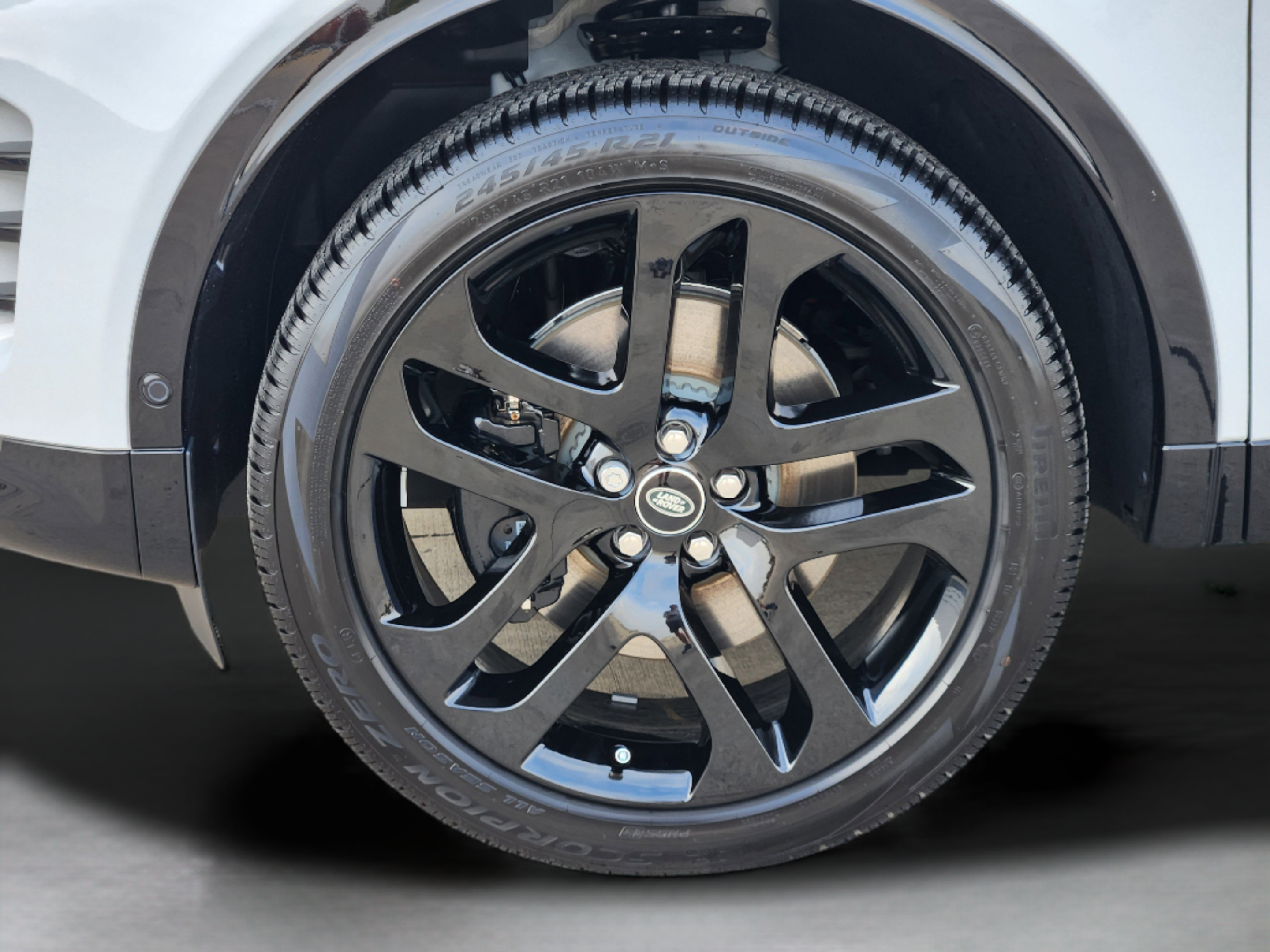 New 2025 Land Rover Discovery Sport Dynamic SE AWD/4WD image 33
