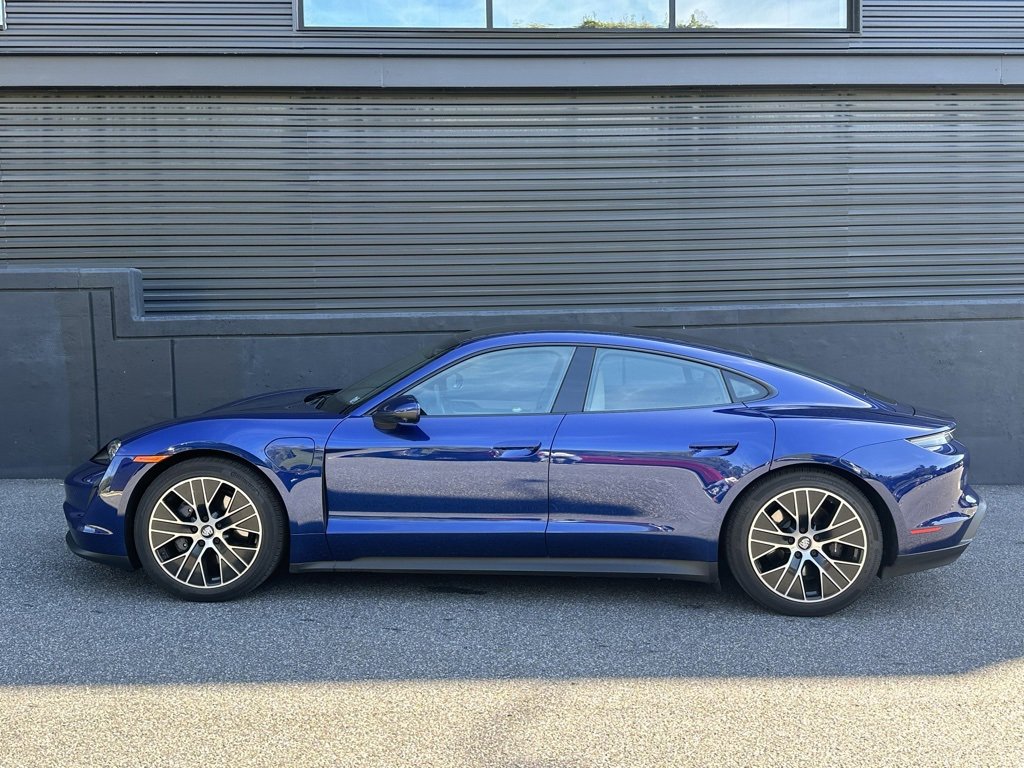 Certified 2022 Porsche Taycan video 2