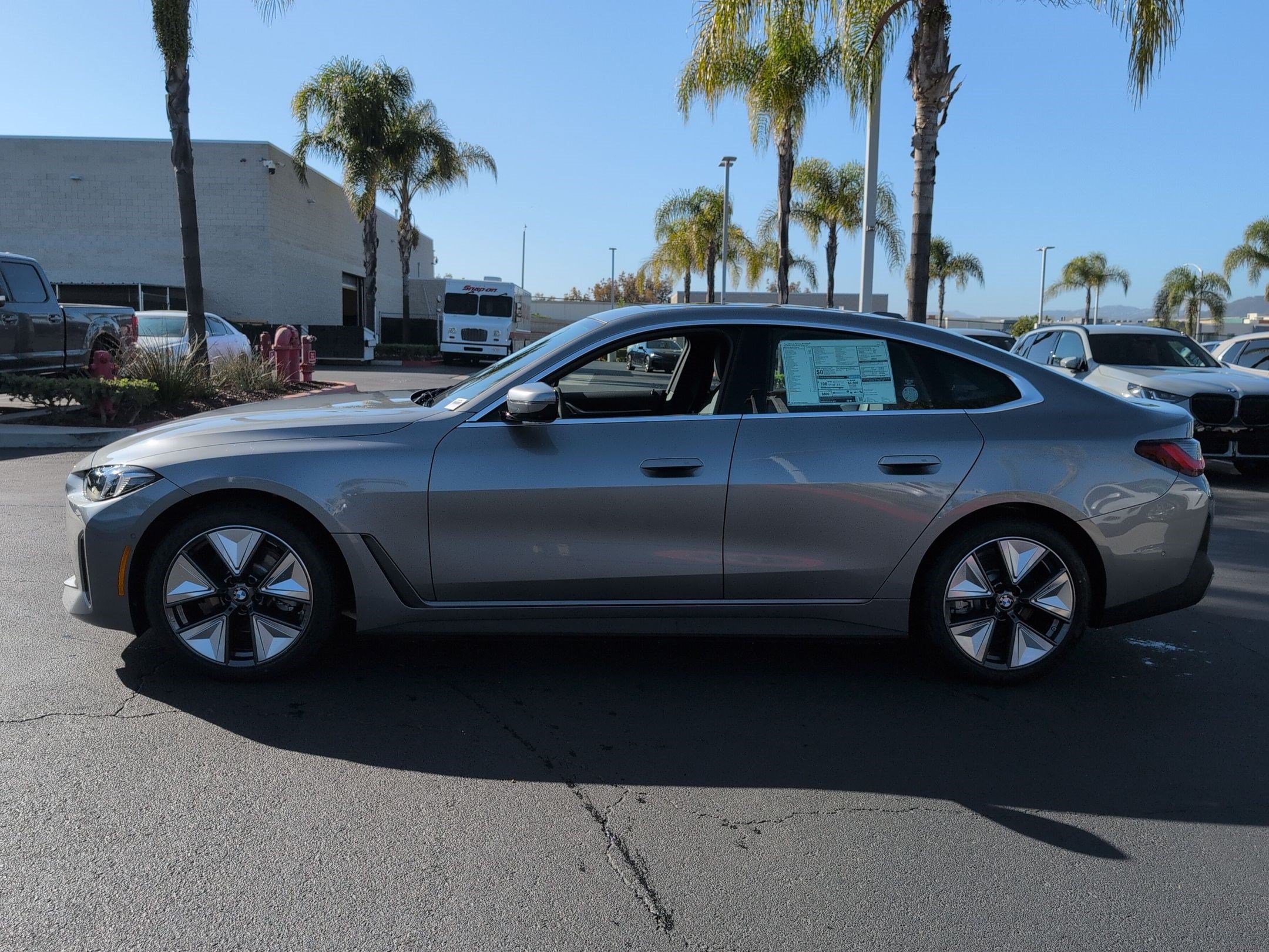 New 2026 BMW i4 eDrive40 w/ Parking Assistance Package RWD image 7
