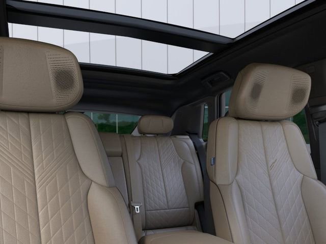 New 2026 Cadillac Lyriq V image 24