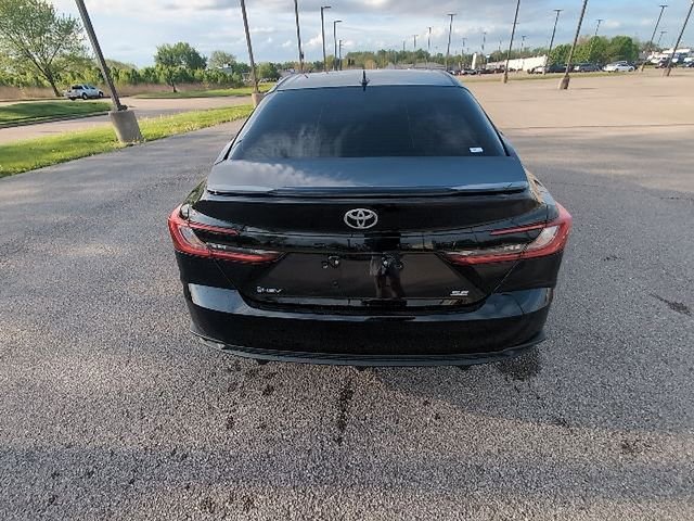 Used 2026 Toyota Camry SE image 6