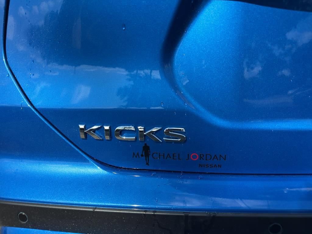 New 2025 Nissan Kicks S image 14