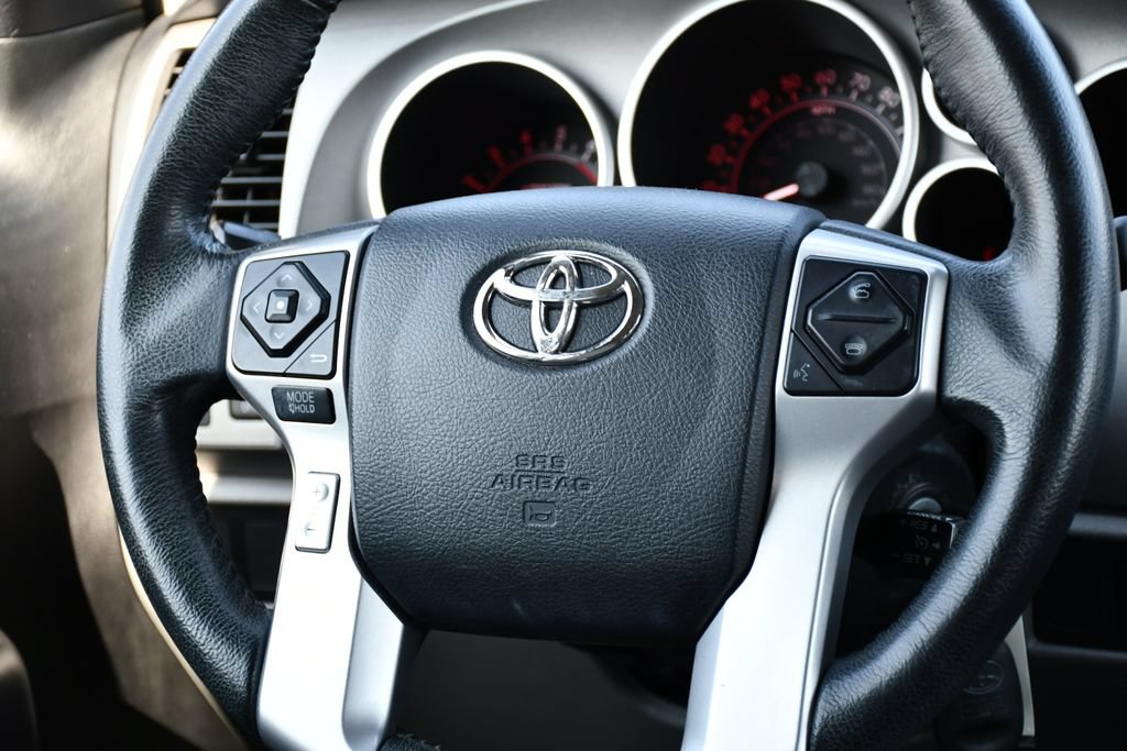 Used 2016 Toyota Sequoia SR5 AWD/4WD image 25