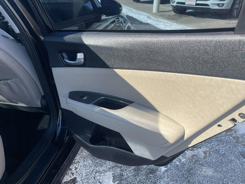 Used 2016 Kia Optima LX w/ Technology Package image 11