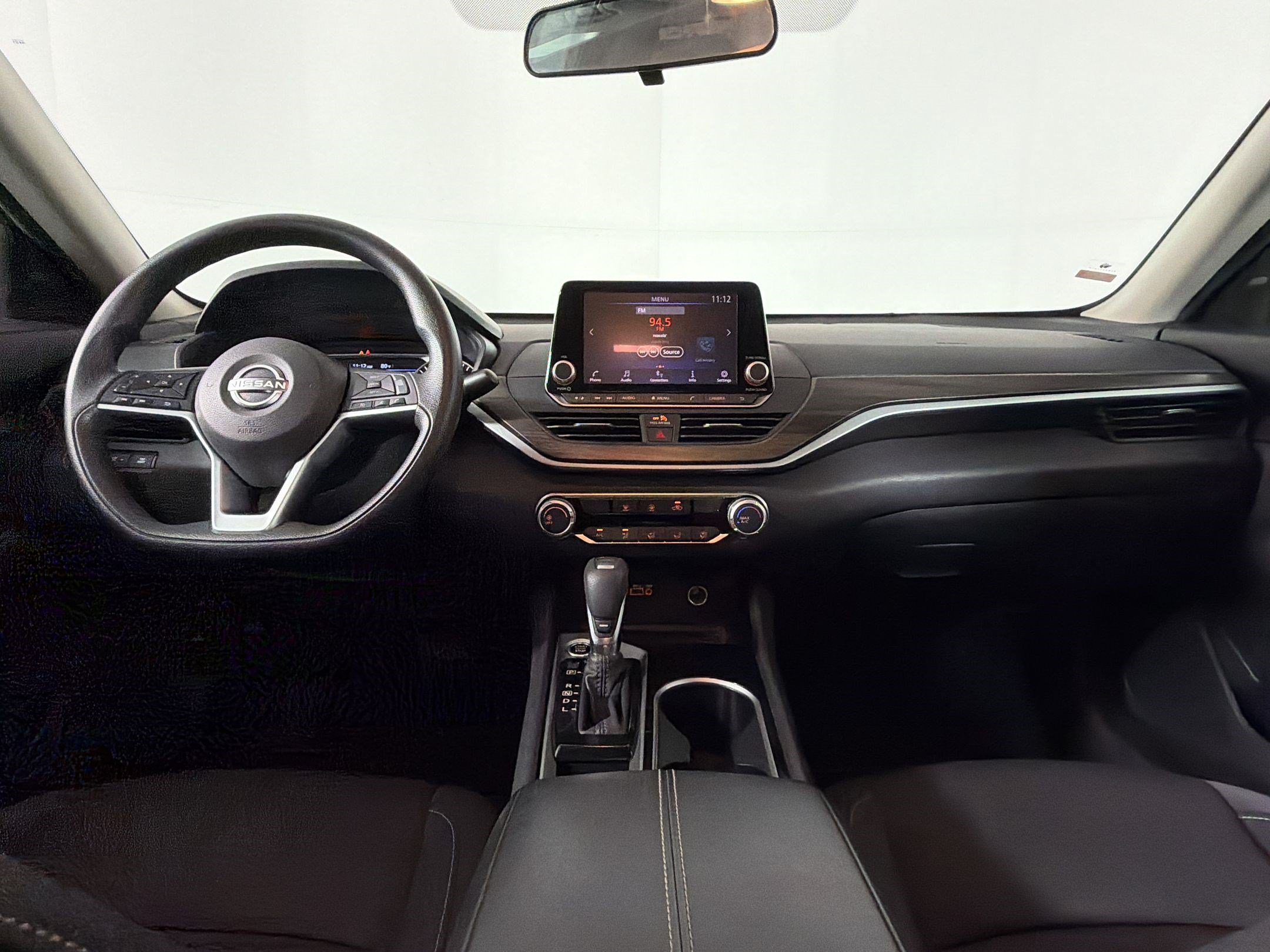 Used 2024 Nissan Altima 2.5 SV FWD image 14