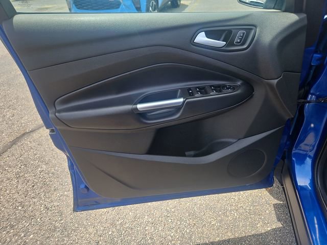 Used 2018 Ford Escape SE w/ SE Sync 3 Package FWD image 11
