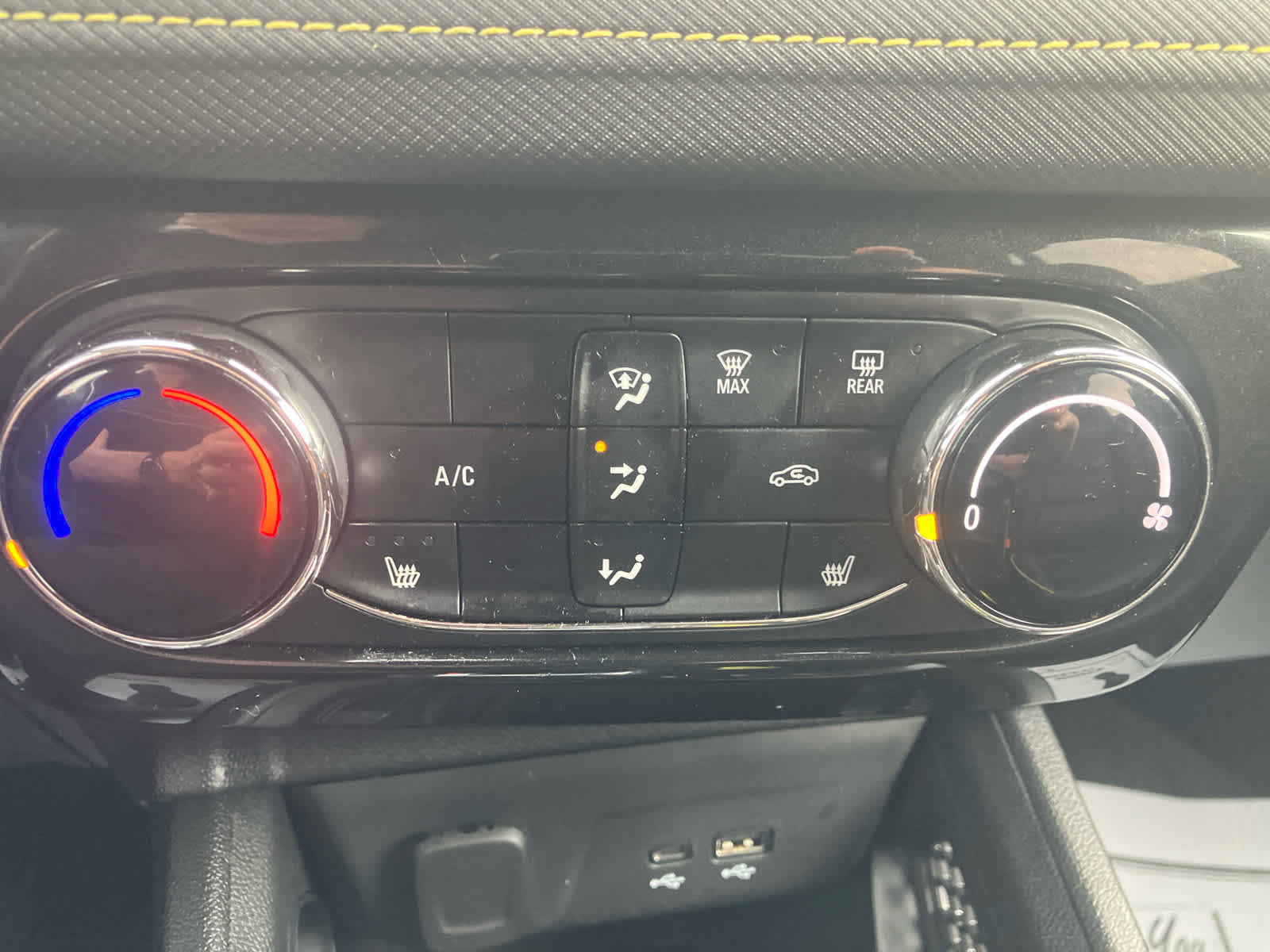 Used 2024 Chevrolet TrailBlazer ACTIV w/ Driver Confidence Package image 22