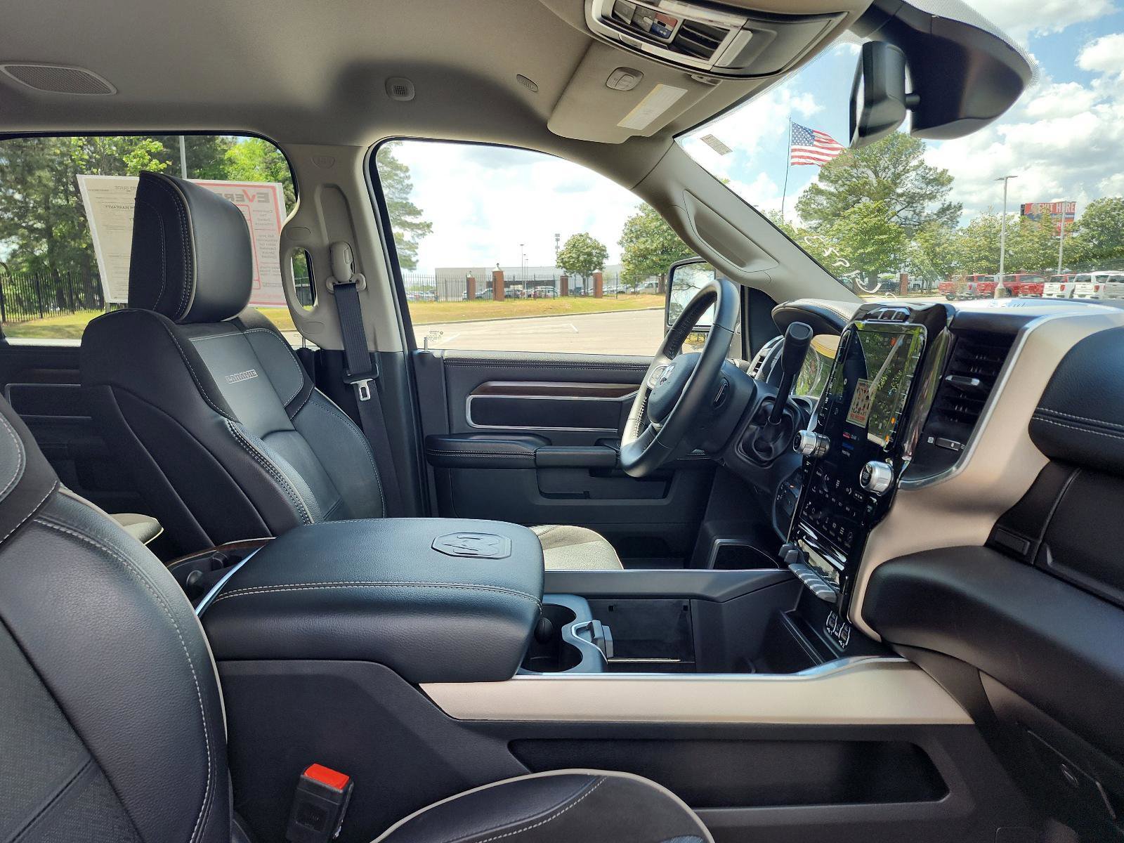 Used 2024 RAM 2500 Laramie image 12