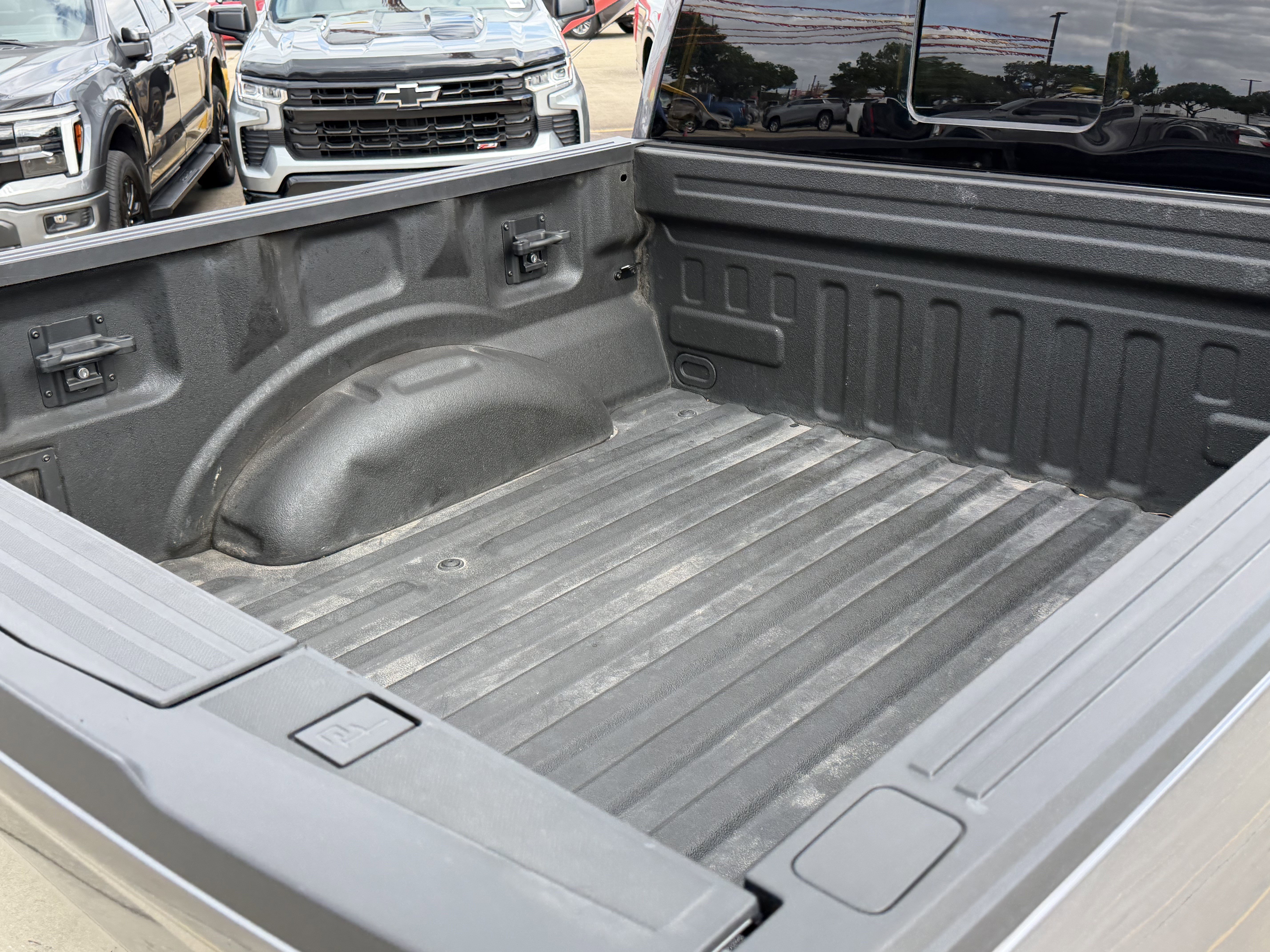 Used 2021 Ford F150 XLT w/ Equipment Group 302A High AWD/4WD image 9