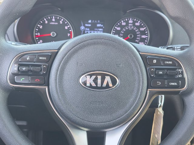 Used 2018 Kia Optima LX w/ 17" Alloy Wheels Package FWD image 24