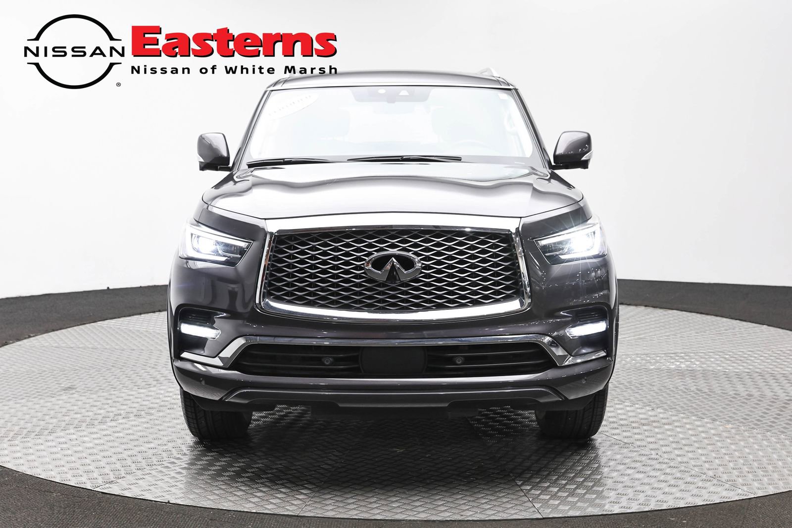 Used 2024 INFINITI QX80 Luxe RWD image 2