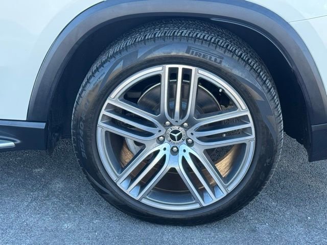 Used 2024 Mercedes-Benz GLS 450 4MATIC image 5