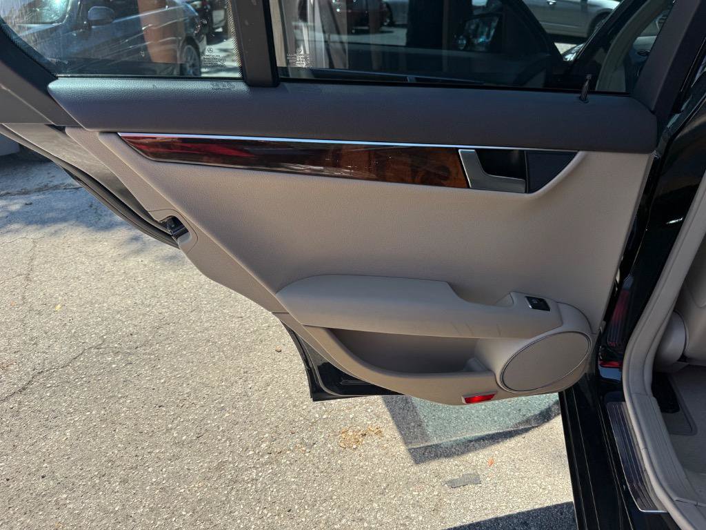 Used 2012 Mercedes-Benz C 300 4MATIC Sedan image 28