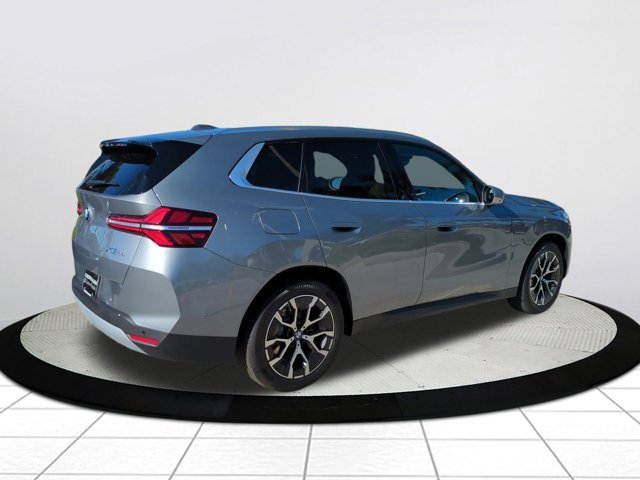 Used 2026 BMW X3 xDrive30 w/ Premium Package image 3